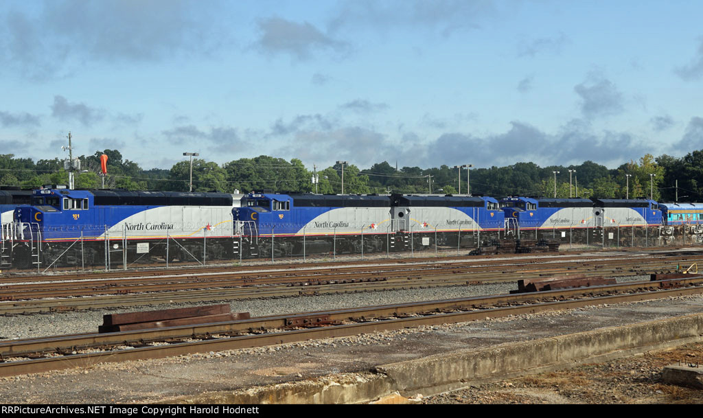 RNCX 101 - 105 in the DOT yard